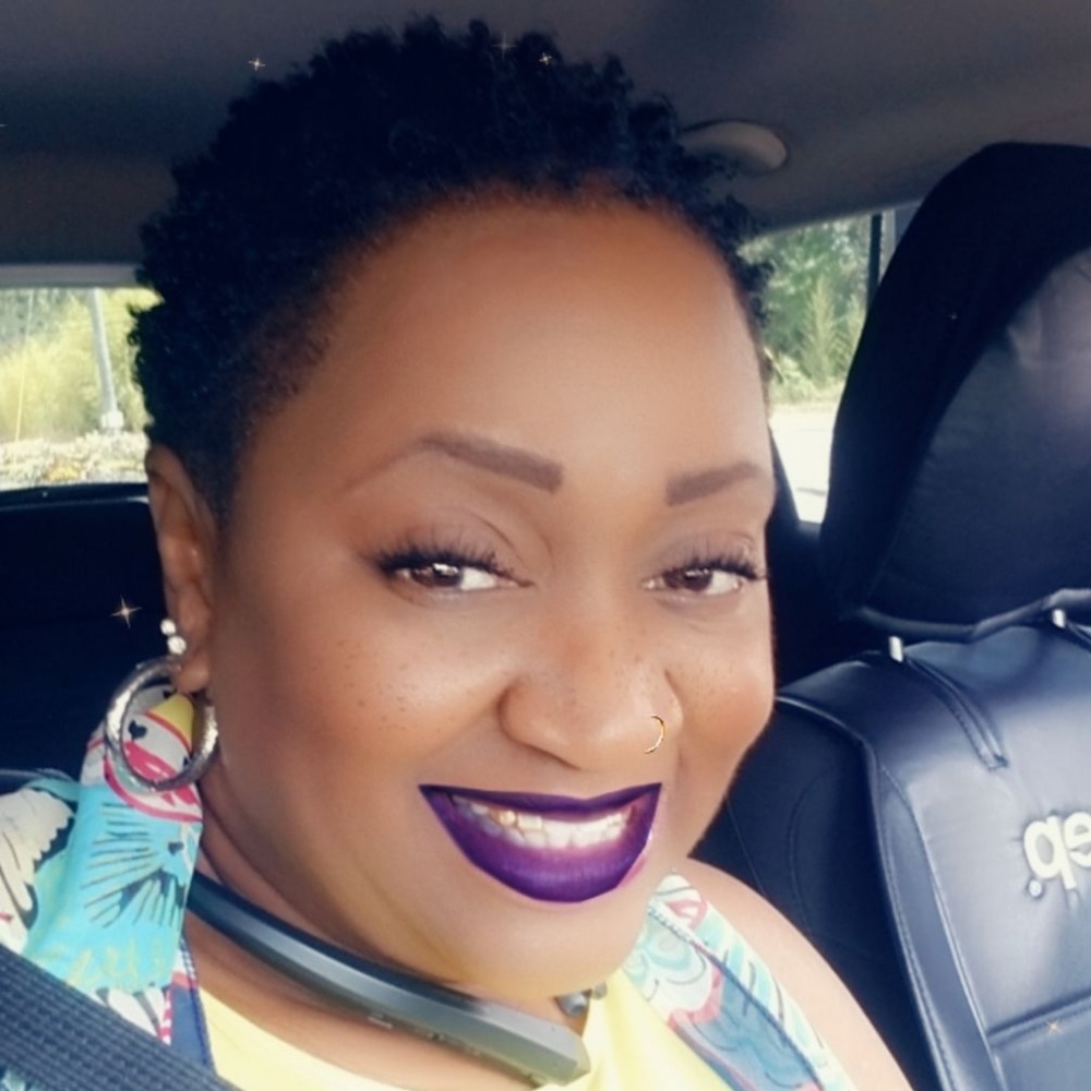 Meet your Posher, Alicia